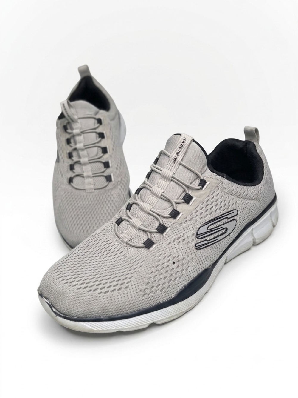Size 10 Skechers Men’s Lightweight Slip-On Athletic Shoes Gray